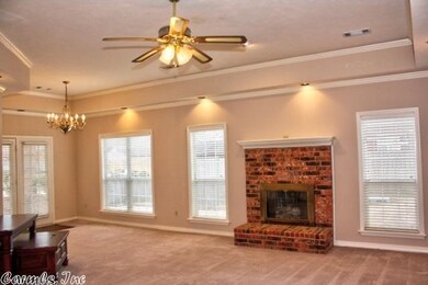 Wood Burning Fireplace w/ Gas logs