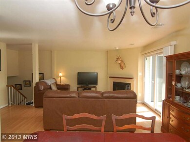 12889 Grays Pointe Rd unit B, Fairfax, VA 22033 - photo 4