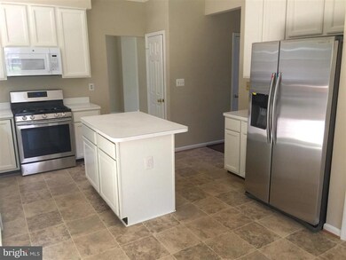 46447 Cedarhurst Dr, Sterling, VA 20165 - photo 3