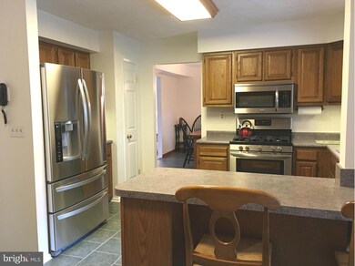 6208 Frontier Ct, Sykesville, MD 21784 - photo 5