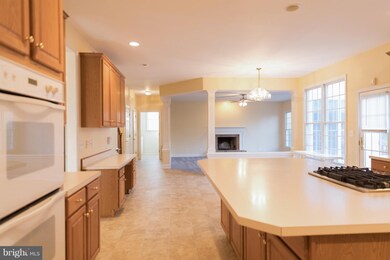 300 Broad Creek Dr, Annapolis, MD 21401 - photo 2