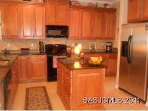 Spacious Kitchen