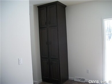 Kitchen Dining Storage/pantry