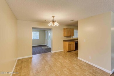 7011 Altama Rd, Jacksonville, FL 32216 - photo 5