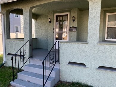 995 Sumner Ave, Springfield, MA 01118 - photo 3