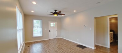 2111 Oak St, Chattanooga, TN 37404 - photo 7