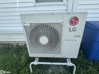 102 Race St, Cincinnati, IA 52549 - photo 7