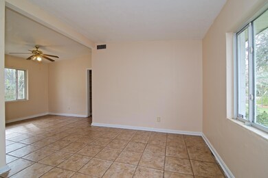 8418 Brackridge Blvd S, Jacksonville, FL 32216 - photo 4