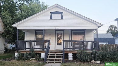 1108 N Nebraska Ave, York, NE 68467 - photo 2