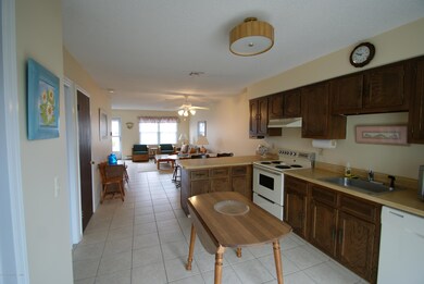 Eat-in kitchen