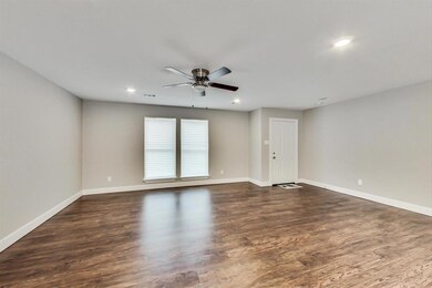 1005 S 4th St, Bonham, TX 75418 - photo 6