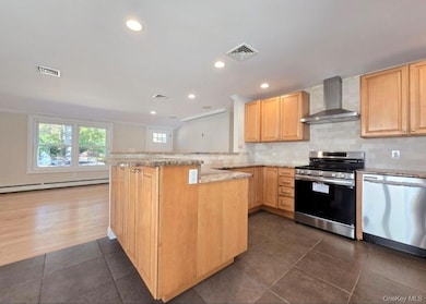 124 S Coleman Rd, Centereach, NY 11720 - photo 6