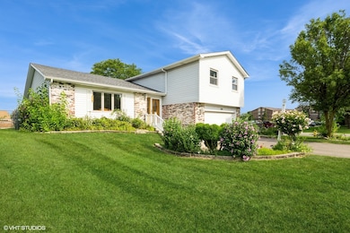 536 Eagle View Dr, Carol Stream, IL 60188 - photo 2