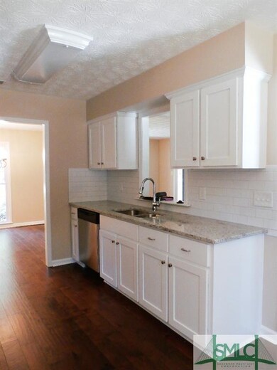 Beautiful Kitchen with Granite Countertops