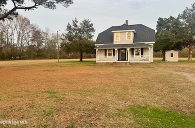 660 Evers Rd, Bladenboro, NC 28320 - photo 2