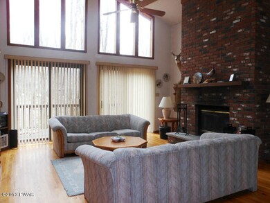 130 Lake View Cir, Hawley, PA 18428 - photo 4