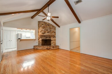 3911 Black Locust Dr, Houston, TX 77088 - photo 4