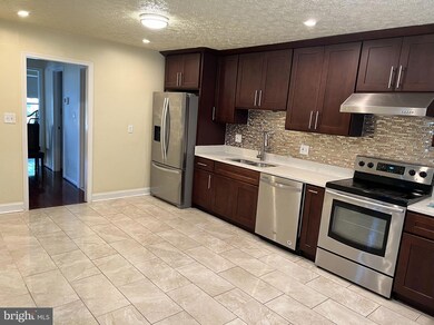 1164 Jeffrey Dr, Crofton, MD 21114 - photo 4