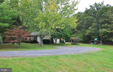 8881 N Frederick Pike, Cross Junction, VA 22625 - photo 6