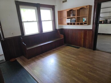 8 Center St, Springfield, VT 05156 - photo 7