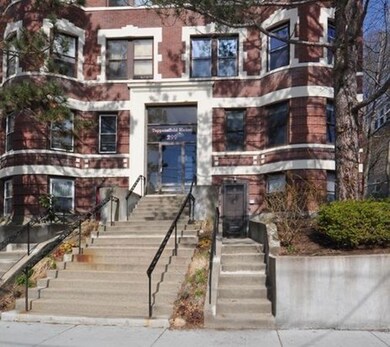 299 Tappan St unit 7, Brookline, MA 02445 - photo 5