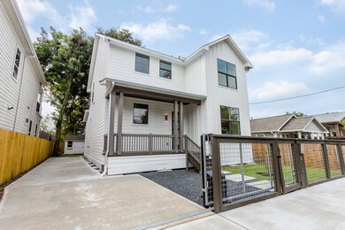 815 Kern St, Houston, TX 77009 - photo 2