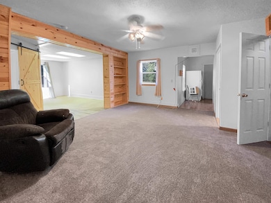 W11160 Apache Rd, Plainfield, WI 54966 - photo 5