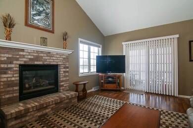 817 Fox Run Ct, Oregon, WI 53575 - photo 7