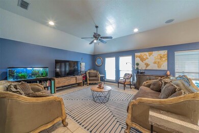 3205 Crossbridge Cir, Granbury, TX 76049 - photo 4