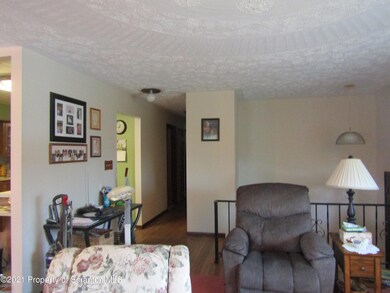 39 Highland Dr, Hanover Township, PA 18706 - photo 5