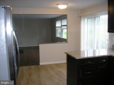 3001 Gatepost Ln, Herndon, VA 20171 - photo 7