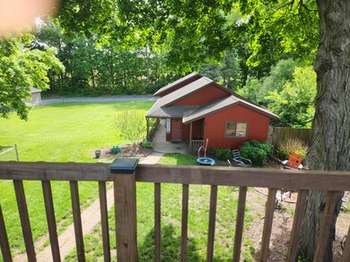 225 Lilac Ln, Walkerton, IN 46574 - photo 5