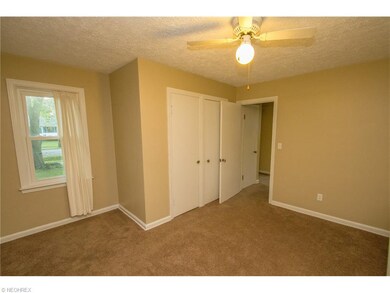 829 Sheffield Rd, Sheffield Lake, OH 44054 - photo 7