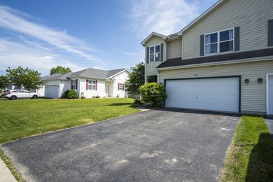 597 Chestnut Dr, Oswego, IL 60543 - photo 3