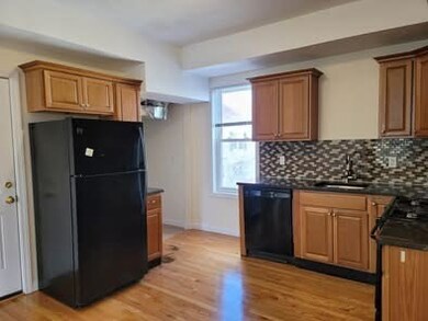 63 Johnson St unit 3, Lynn, MA 01902 - photo 4
