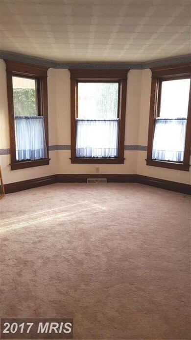 24 E North St, Waynesboro, PA 17268 - photo 3