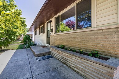 1058 Bellflower Ave, Columbus, OH 43204 - photo 4