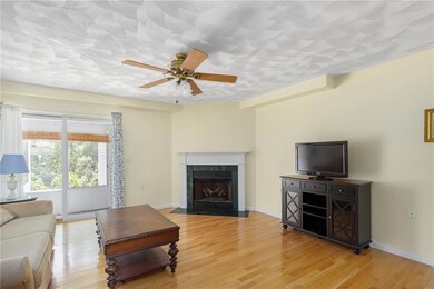 720 Putnam Pike unit 601, Greenville, RI 02828 - photo 5