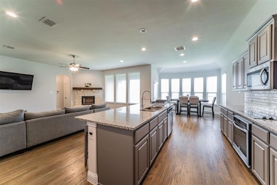 1428 Grassy Meadows Dr, Joshua, TX 76058 - photo 6