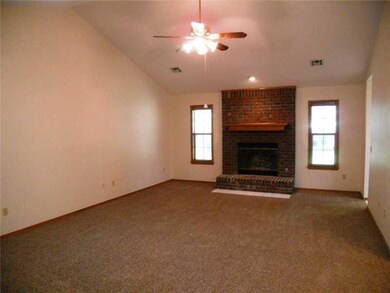 3909 W Cedar St, Rogers, AR 72756 - photo 2
