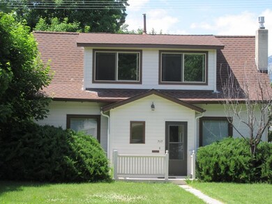 Roof replaced in 2006