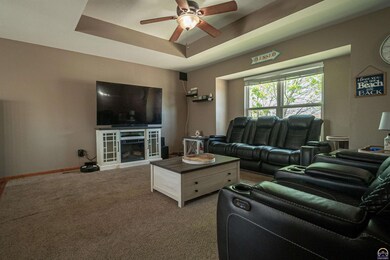 4312 SE Horseshoe Bend Dr, Topeka, KS 66609 - photo 4