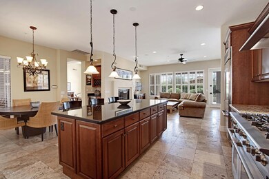 7023 E Shooting Star Way-large-017-032-K