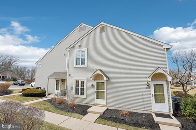 670A Thornwood Dr unit 670A, Mount Laurel, NJ 08054 - photo 4