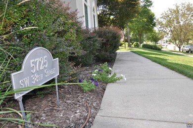 5725 SW 38th St, Topeka, KS 66610 - photo 3