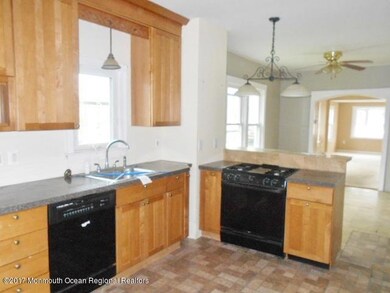 352-690984 - Kitchen
