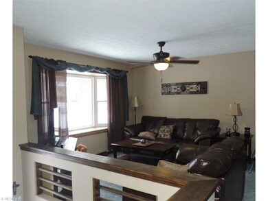 Open living room great for entertaining!