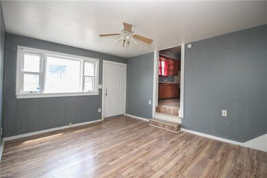 99 Center St unit 2, Struthers, OH 44471 - photo 2