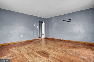 1221 Brooke Blvd, Reading, PA 19607 - photo 4