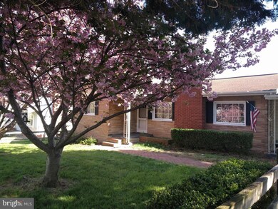 10 E F St, Brunswick, MD 21716 - photo 2